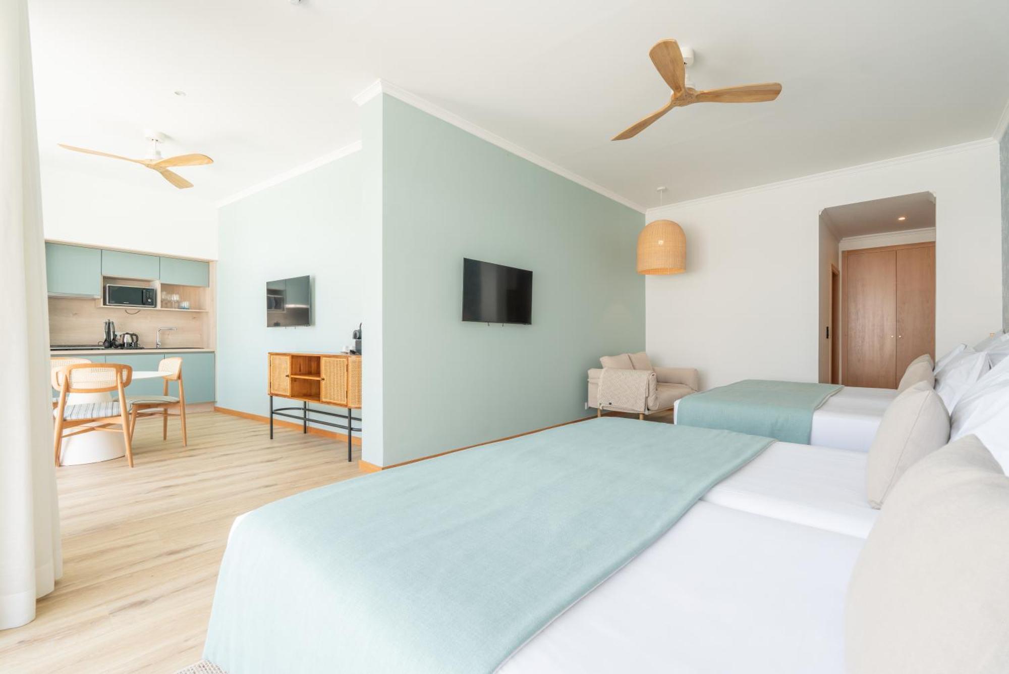 Studios By Aqua Natura Hotels Porto Moniz Exterior foto