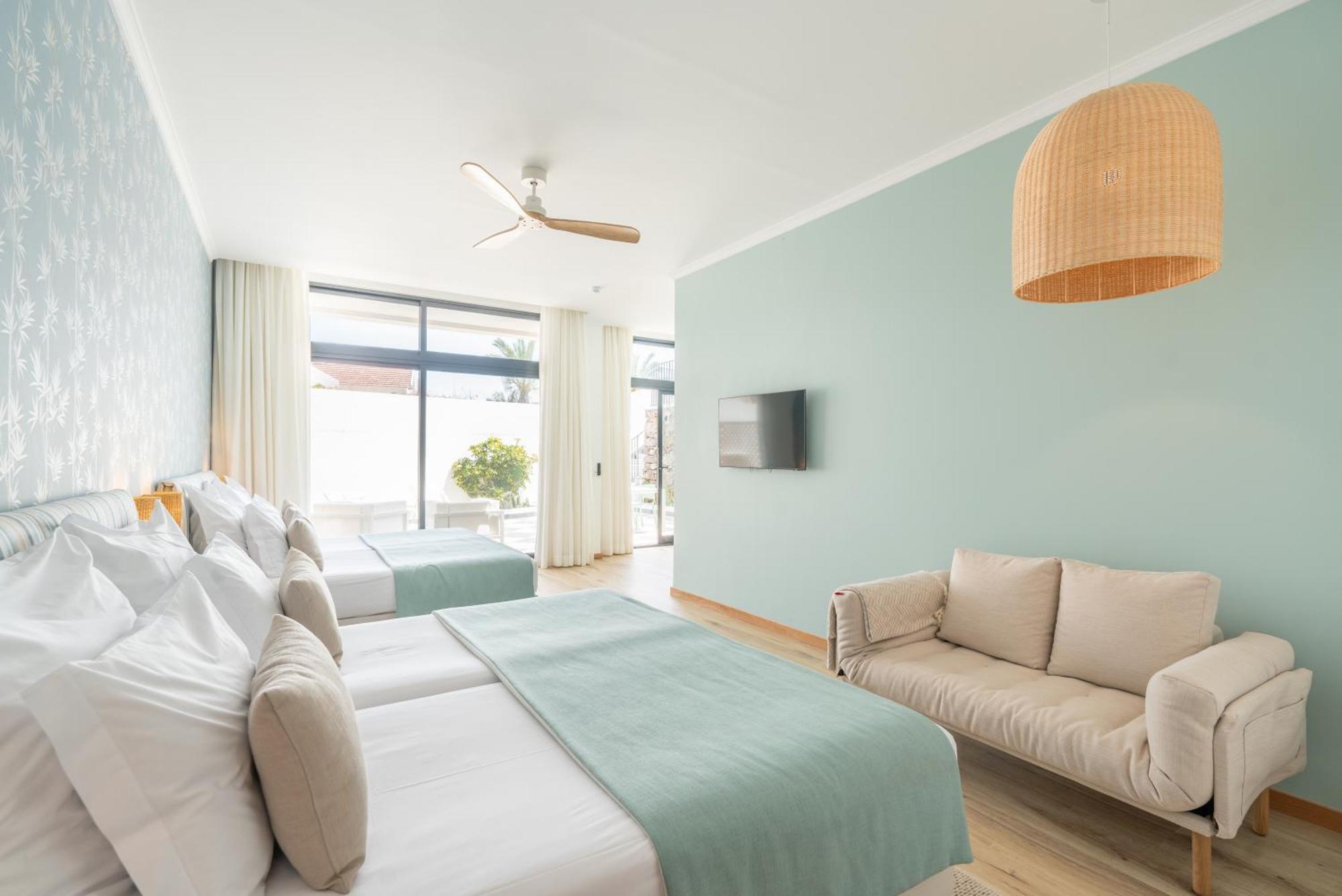 Studios By Aqua Natura Hotels Porto Moniz Exterior foto